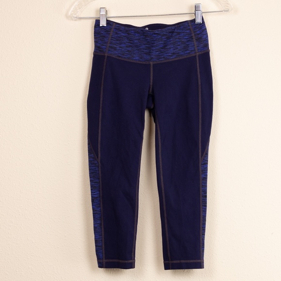 Athleta Pants - ATHLETA Workout Capri Size XS